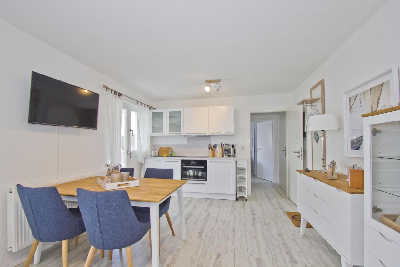 Moderne Ferienwohnung Mit Balkon, Meerblick - Ferienresidenz Zwei Boddenfewo 1-3 Lietzow Eksteriør bilde
